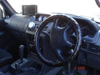 1997 Mitsubishi Pajero Photos