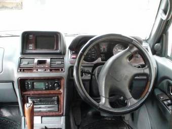 1997 Mitsubishi Pajero Photos