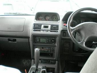 1997 Mitsubishi Pajero Pictures