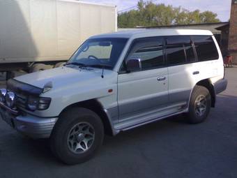 1997 Mitsubishi Pajero Photos