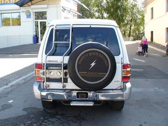 1997 Mitsubishi Pajero Pictures