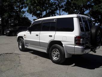 1997 Mitsubishi Pajero Pictures