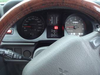1997 Mitsubishi Pajero Pics