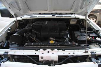 1997 Mitsubishi Pajero Pictures