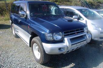 1997 Mitsubishi Pajero Photos