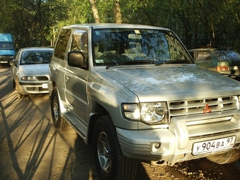 1998 Mitsubishi Pajero