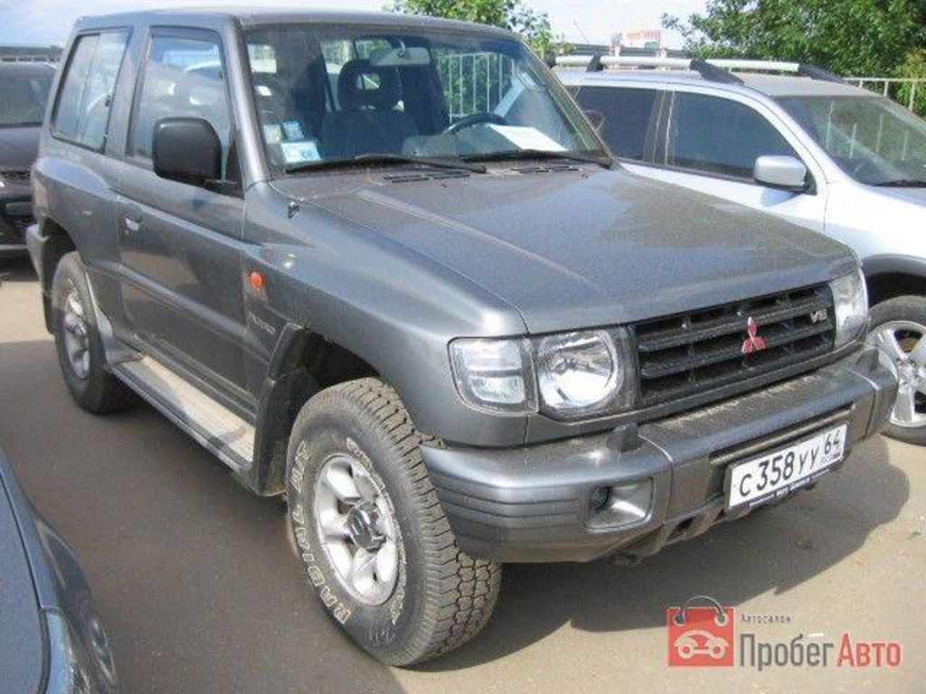 1998 Mitsubishi Pajero specs