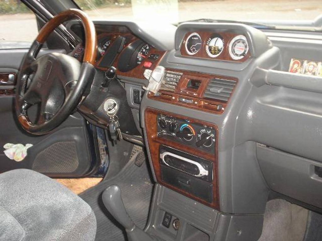 1998 Mitsubishi Pajero