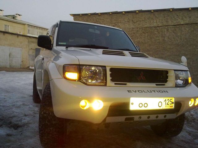 1998 Mitsubishi Pajero