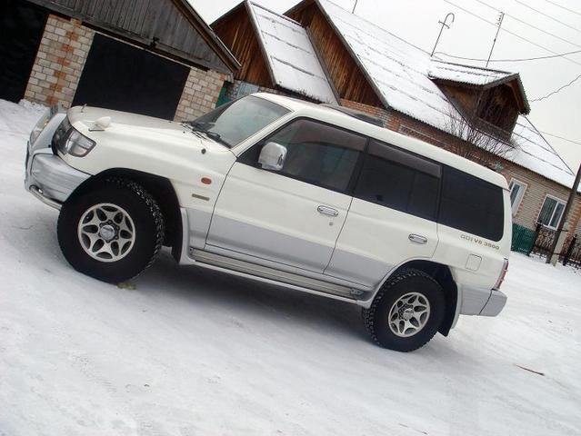1998 Mitsubishi Pajero