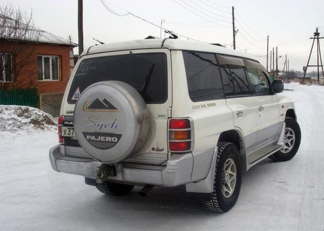 1998 Mitsubishi Pajero