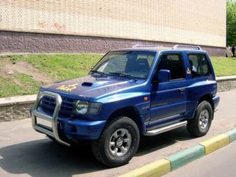 1998 Mitsubishi Pajero Pics