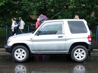 1998 Mitsubishi Pajero Pics