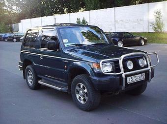 1998 Mitsubishi Pajero Pics