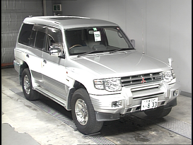 1998 Mitsubishi Pajero Pictures