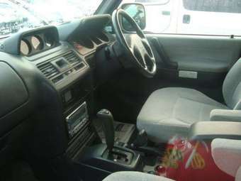 1998 Mitsubishi Pajero Pictures