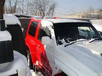 1998 Mitsubishi Pajero Images