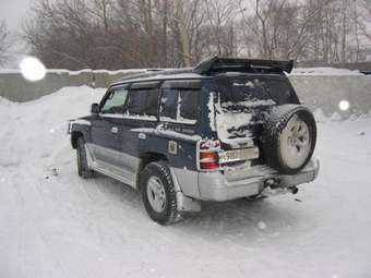 1998 Mitsubishi Pajero Pictures