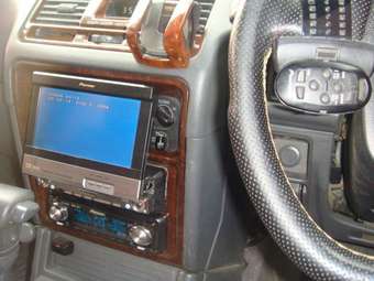 1998 Mitsubishi Pajero Pictures