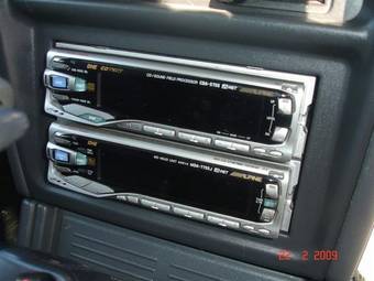1998 Mitsubishi Pajero Pictures