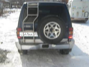1998 Mitsubishi Pajero Pictures