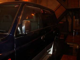 1998 Mitsubishi Pajero Photos