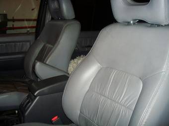 1998 Mitsubishi Pajero Pictures