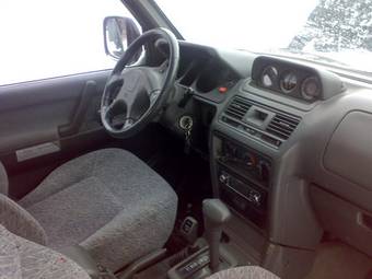 1998 Mitsubishi Pajero Pictures