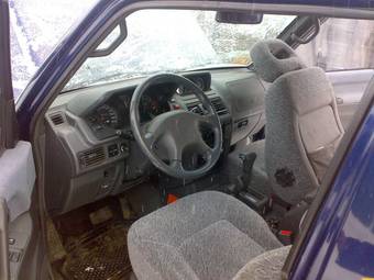 1998 Mitsubishi Pajero Pictures