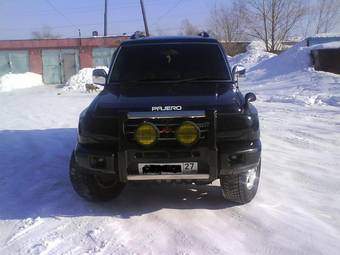 1998 Mitsubishi Pajero Pics