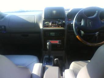 1998 Mitsubishi Pajero Photos