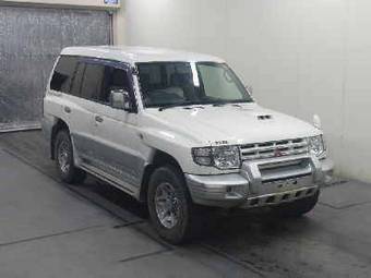 1998 Mitsubishi Pajero Photos