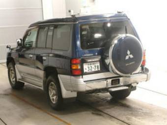 1998 Mitsubishi Pajero Pictures