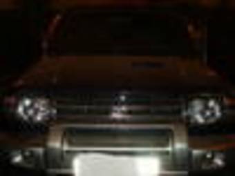 1998 Mitsubishi Pajero Images