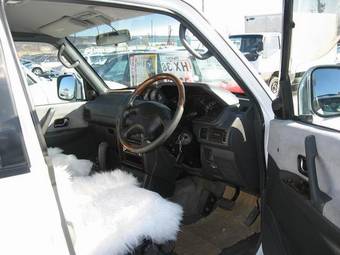 1998 Mitsubishi Pajero Pictures