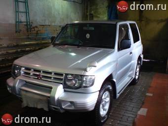 1998 Mitsubishi Pajero Photos