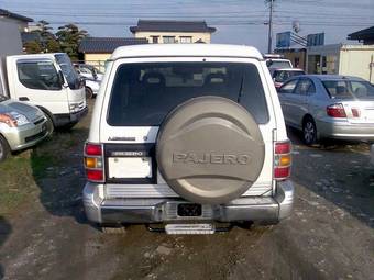 1998 Mitsubishi Pajero Photos