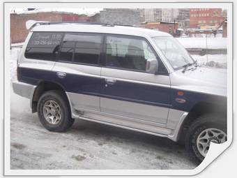 1998 Mitsubishi Pajero Pictures