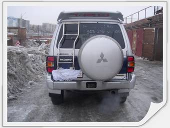 1998 Mitsubishi Pajero Photos