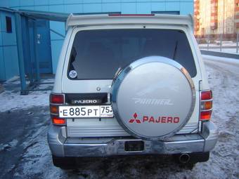 1998 Mitsubishi Pajero Pictures