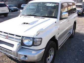 1998 Mitsubishi Pajero Photos