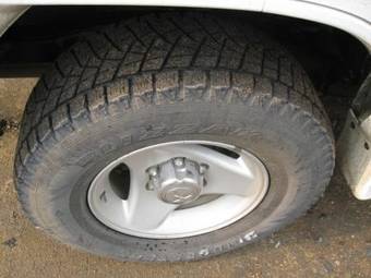 1998 Mitsubishi Pajero Photos
