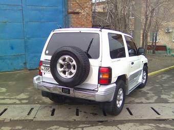 1998 Mitsubishi Pajero Photos