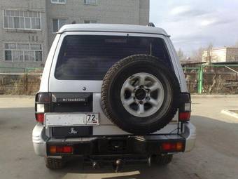 1998 Mitsubishi Pajero Pictures