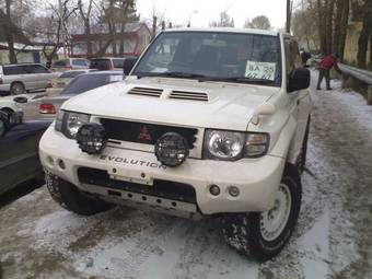 1998 Mitsubishi Pajero Pics