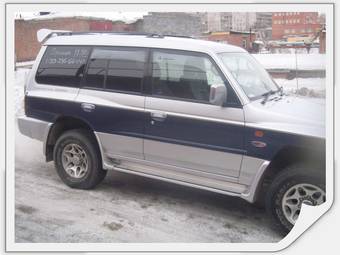 1998 Mitsubishi Pajero Photos