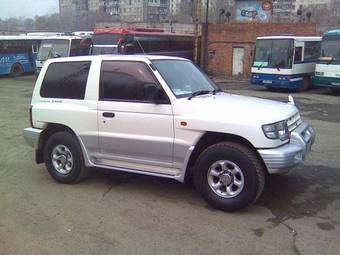 1998 Mitsubishi Pajero Pics