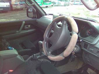 1998 Mitsubishi Pajero Photos