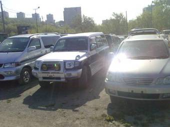 1998 Mitsubishi Pajero Pictures