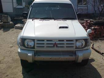 1998 Mitsubishi Pajero Pictures